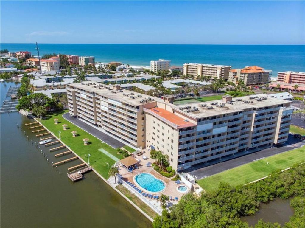 Bayshore Yatch Tennis Condo 2Br 3 Beds, Walking Distance To Beautiful Quite Beach Clearwater Beach Eksteriør billede